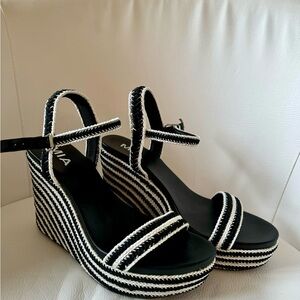 Platform Mia sandals, size 7.5. Worn twice, great condition